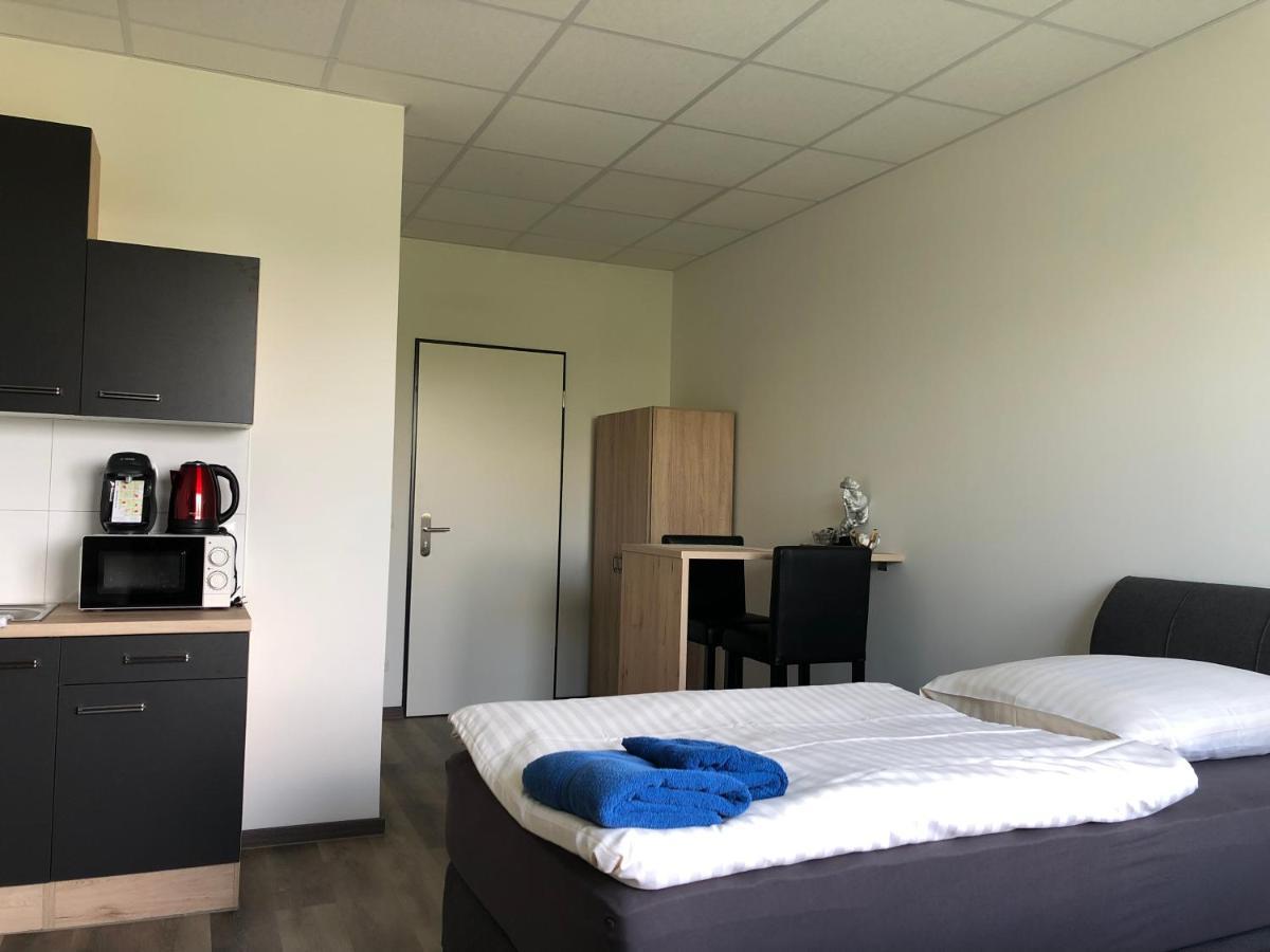 Pension Gaestehaus Kautz Καρλσρούη Εξωτερικό φωτογραφία